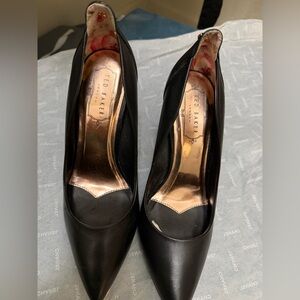 Ted Baker Black Pointed-Toe Leather Pumps with Rose Gold Insole
